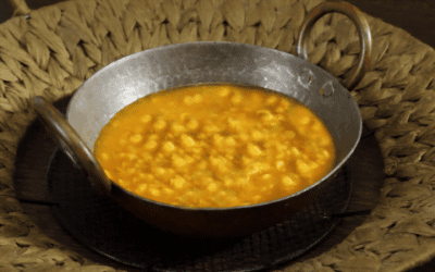 Chana Bateta (Chick peas and potatoes in a savoury coconut soup)